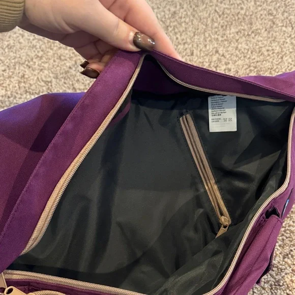 Kavu Vibrant Purple Sling Bag - Picture 5 of 6